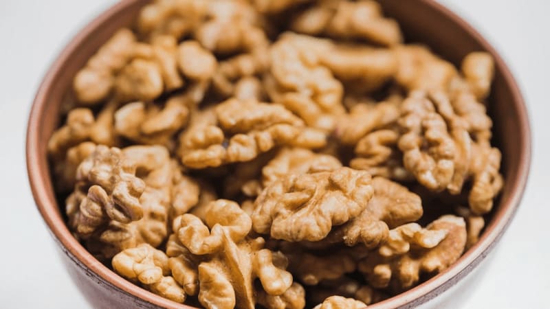 مغز گردو غنچه با رنگ روشن و کیفیت مناسب بازار خشکبار
